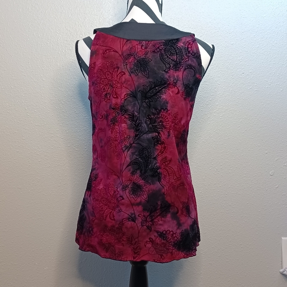 Dress Barn Women's Velvet Burnout Red Black Whimsigoth Floral Sleeveless Blouse - Picture 2 of 11